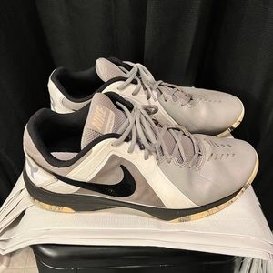 Men’s Nike Air Mavins Size 13